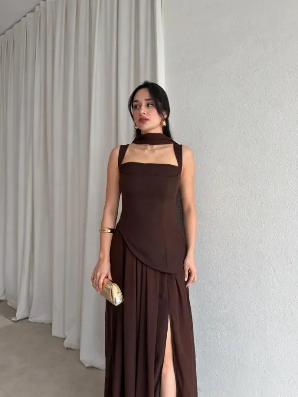 Ekeshwara_Sculpted_Corset_Maxi_Dress_with_Matching_Scarf_–_Rich_Espresso_Cacao|_Model_Height_5.8inch_,_Fabric_All_Way_Stretchable