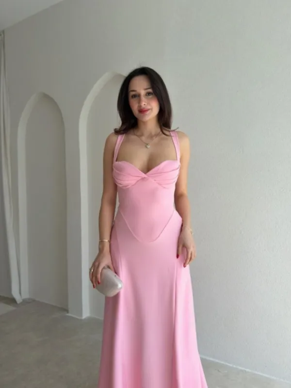 Ekeshwara_The_Aura_Bustier_Gown_–_Bubblegum_Pink|_Model_Height_5.8inch_,_Fabric_All_Way_Stretchable