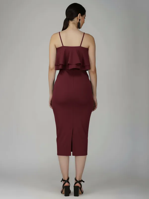 Ekeshwara_Wine_Layered_Ruffle_Cami_Midi_Dress|_Model_Height_5.8inch_,_Fabric_All_Way_Stretchable