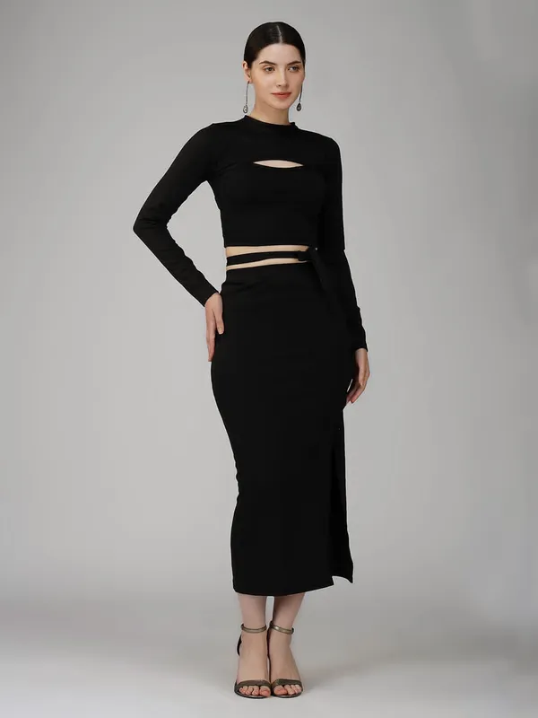 Ekeshwara_Women's_Black_Cut-Out_Detail_High_Waist_Slit_Midi_Dress|_Model_Height_5.8inch_,_Fabric_All_Way_Stretchable