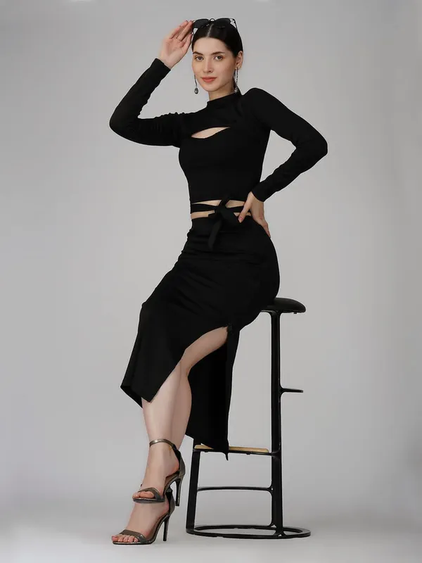 Ekeshwara_Women's_Black_Cut-Out_Detail_High_Waist_Slit_Midi_Dress|_Model_Height_5.8inch_,_Fabric_All_Way_Stretchable