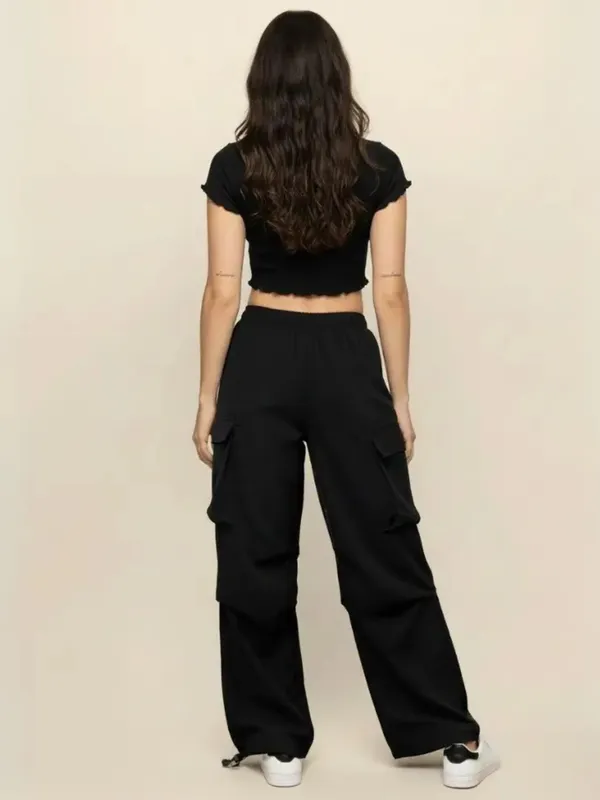 Ekeshwara_Women's_Black_Short_Sleeve_Ruched_Crop_Top_&_Black_Cargo_Joggers_Set|_Model_Height_5.8inch_,_Fabric_All_Way_Stretchable