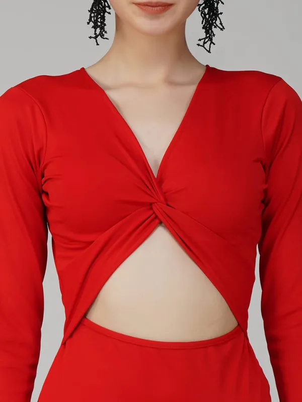 Ekeshwara_Women's_Red_Knot_Front_Cut-Out_Slit_Midi_Dress|_Model_Height_5.8inch_,_Fabric_All_Way_Stretchable