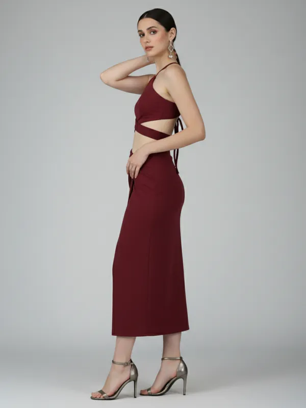 Ekeshwara_Women's_Wine_Red_Cut-Out_Backless_Halter_Midi_Dress|_Model_Height_5.8inch_,_Fabric_All_Way_Stretchable
