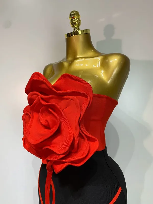 Ekeshwara_big_rose_flower_style_dress_for_women_and_girls_