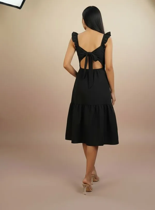 Ekeshwara_black_crepe_fabric_back_tie_up_mini_dress|_Model_Height_5.8inch_,_Fabric_All_Way_Stretchable