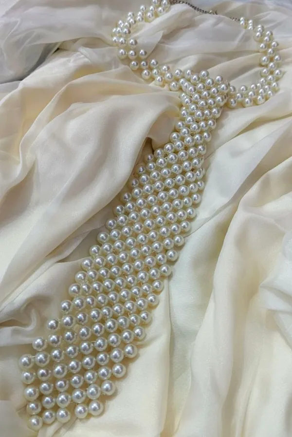 Handcrafted_Pearl_Beaded_Necktie_Necklace_–_Avant-Garde_Statement_Luxury_Jewelry_for_Bridal,_Gala,_and_High-Fashion_Looks|_Model_Height_5.8inch_,_Fabric_All_Way_Stretchable