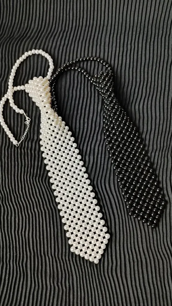 Handcrafted_Pearl_Beaded_Necktie_Necklace_–_Monochrome_Statement_Jewelry_for_Galas,_Weddings,_and_High-Fashion_Contrast|_Model_Height_5.8inch_,_Fabric_All_Way_Stretchable