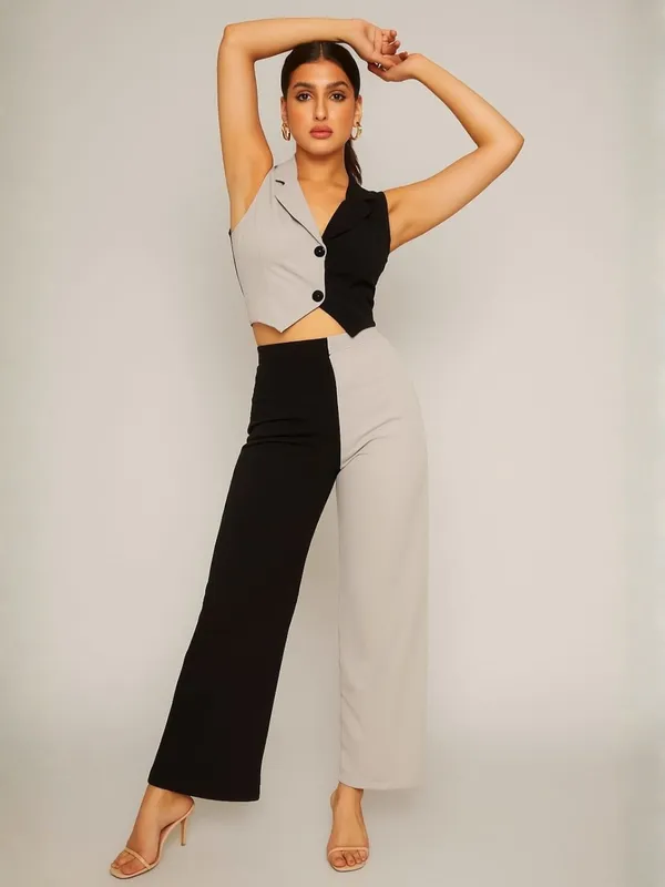 Grey_Chic_Contrast_Two-Tone_Sleeveless_Suit_Set_For_Women|_Model_Height_5.8inch_,_Fabric_All_Way_Stretchable