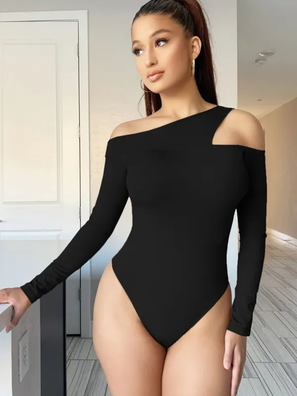 Black_Midnight_Allure_One-Shoulder_Monokini_For_Women|_Model_Height_5.8inch_,_Fabric_All_Way_Stretchable