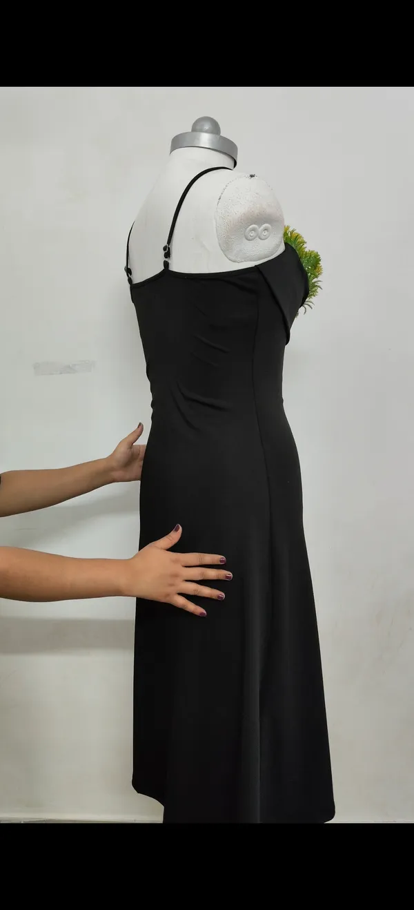 Midnight_Meadow_Floral_Accent_Gown|_Model_Height_5.8inch_,_Fabric_All_Way_Stretchable