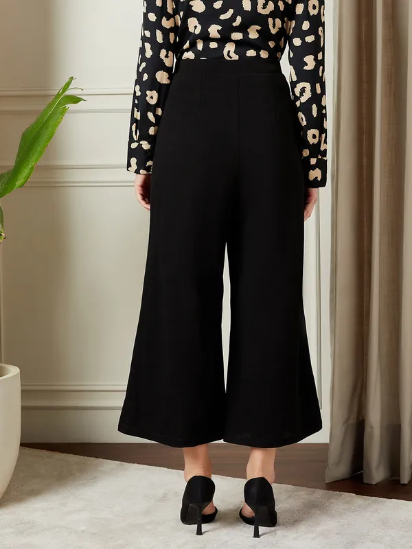 Women's_Black_High_Waist_Wide_Leg_Culottes|_Model_Height_5.8inch_,_Fabric_All_Way_Stretchable