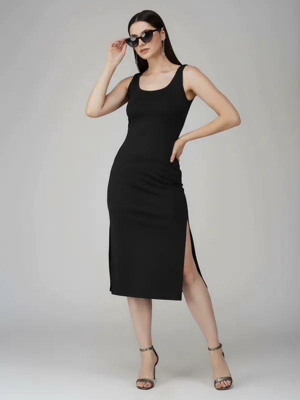 Black_Elegant_Sleeveless_Midi_Dress_With_Side_Cut-Outs_&_Slit_For_Women|_Model_Height_5.8inch_,_Fabric_All_Way_Stretchable