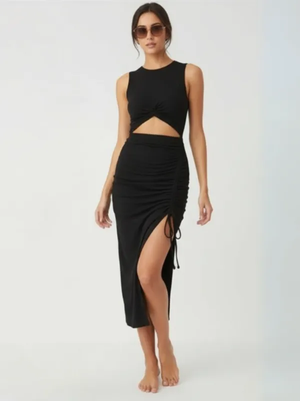 Black_Sleek_Ruched_Cutout_Maxi_Dress_For_Women|_Model_Height_5.8inch_,_Fabric_All_Way_Stretchable