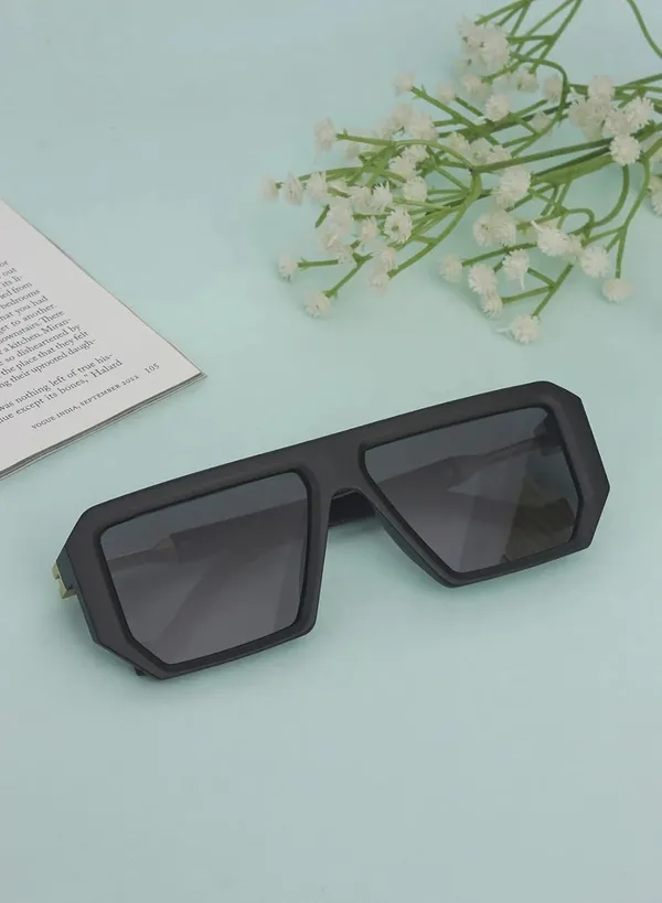 Black_Oversized_Square_Sunglasses,_Black_Frame_With_Gradient_Lenses,_UV_Protection,_Stylish_Design_For_Men