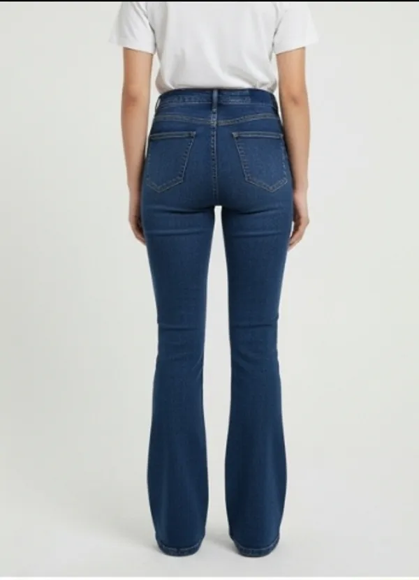 Dark_Blue_Trendy_Denim_Jeans_For_Women