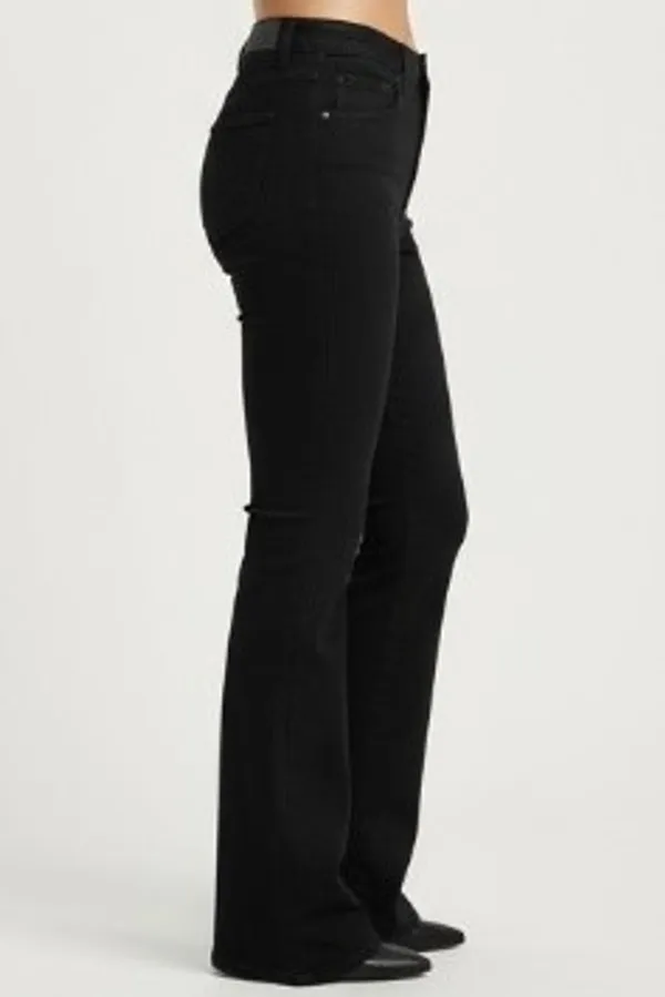 Black_Trendy_Denim_Jeans_For_Women