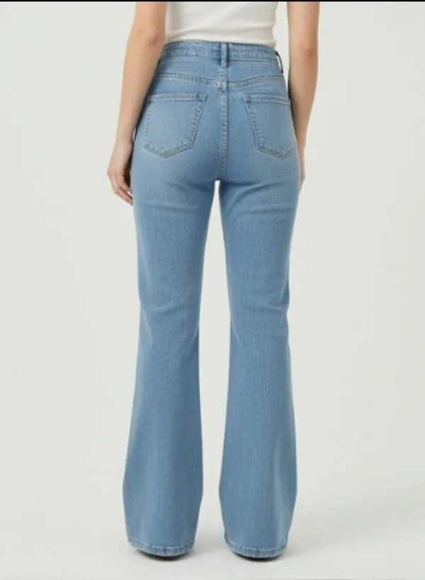 Light_Blue_Trendy_Denim_Jeans_For_Women