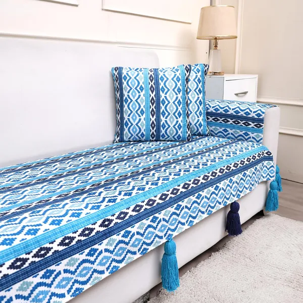 Fashion_Throw_Sofa_Cover_3_Seater_|_Chenille_Printed_Couch_Cover_with_Arm_Covers_&_Tassels_Design_|_Anti-Slip_Washable_Sofa_Protector_for_Living_Room_Furniture_(Turquoise,_3_Seater_(Half)_31"_x_70")