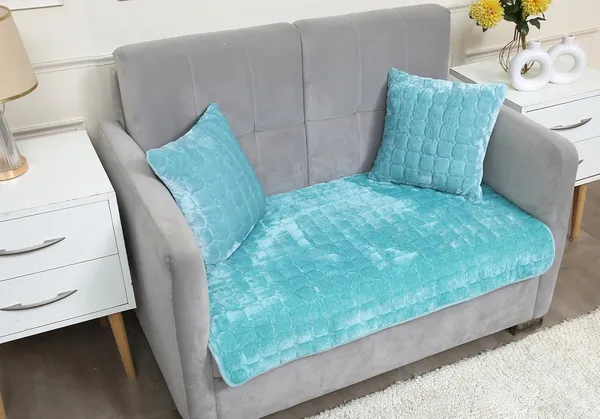 Turquoise_Sofa_Cover_3_Seater_Velvet_Sofa_Cover_3Seater_Anti_Slip_Sofa_Protector_For_Living_Room_Washable_Quilted_Sofa_Cover_Pet_Friendly_Slipcover