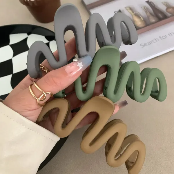 Pack_of_3_-_Multicolor_Wavy_Matte_Claw_Clip