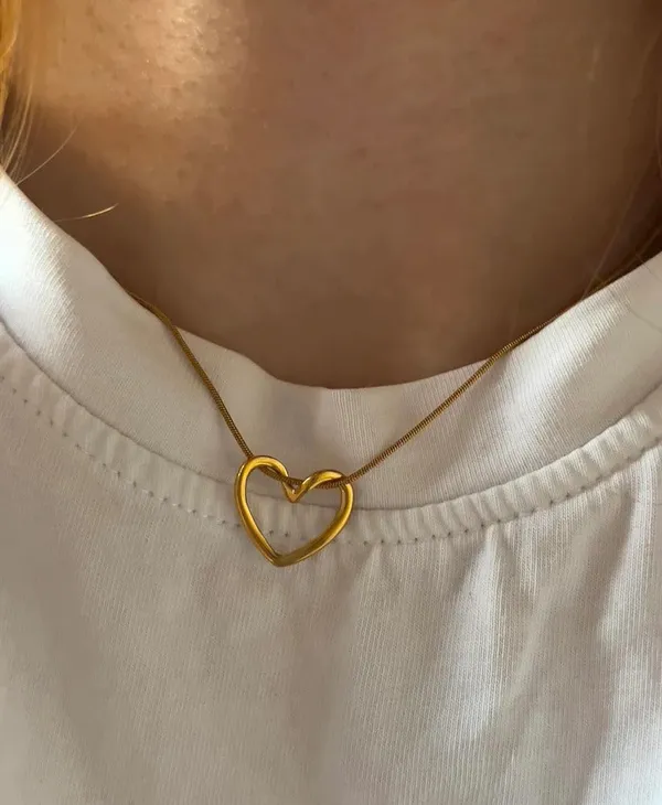 Gold_Trendy_Heart_Hollow_Anti-Tarnish_Stainless_Steel_Necklace