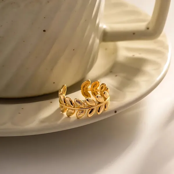Gold_The_Round_Of_Leaves_Anti-Tarnish_Stainless_Steel_Adjustable_Ring