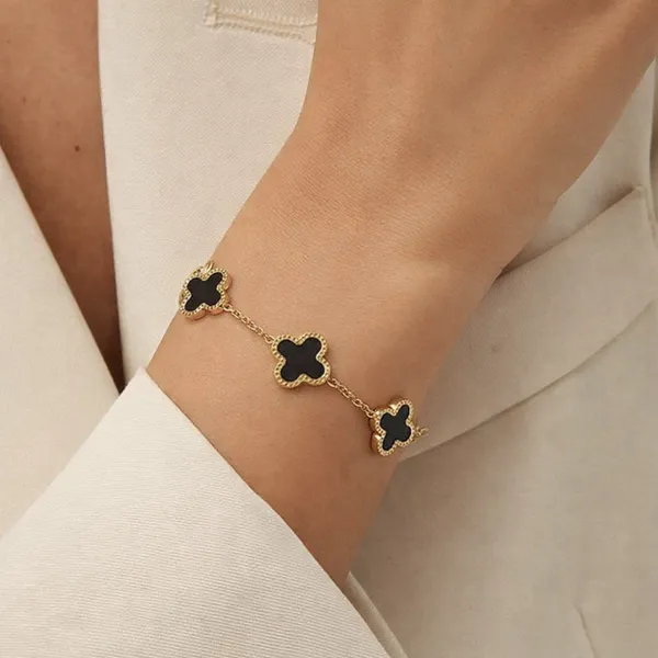 Black_Clover_Anti-Tarnish_Bracelet