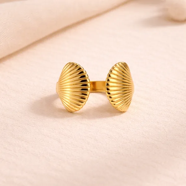 Seashell_Embrace_Anti-Tarnish_Open_Ring_for_Women_|_18K_Gold_Plated_Adjustable_Finger_Ring