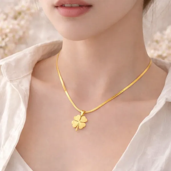 Stainless_Steel_Clover_Charm_Necklace