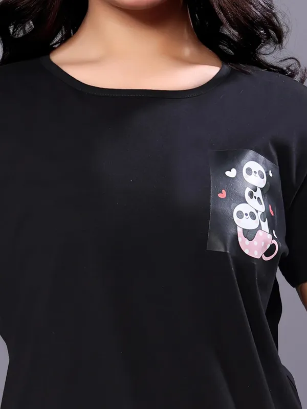 Black_Cotton_Long_Polo_Stylish,_Comfortable_For_Everyday_Outfits_And_Relaxed_Looks_Regular_Fit_T-Shirt_For_Women
