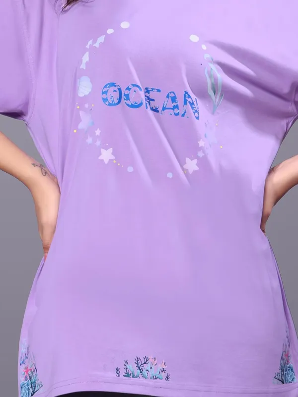 Lavender_Cotton_Top_With_Digital_Prints_Sophisticated_Design,_Stylish_Comfort_Oversize_T-Shirt_For_Women