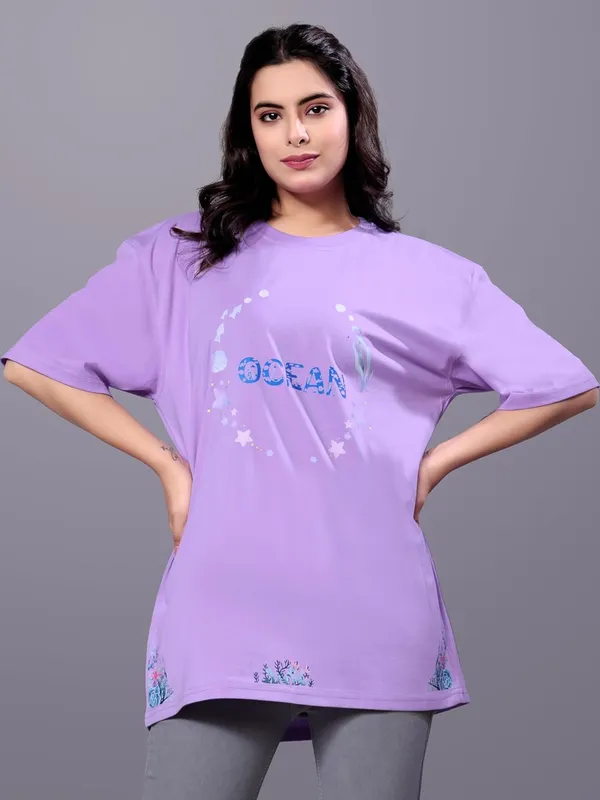 Lavender_Cotton_Top_With_Digital_Prints_Sophisticated_Design,_Stylish_Comfort_Oversize_T-Shirt_For_Women
