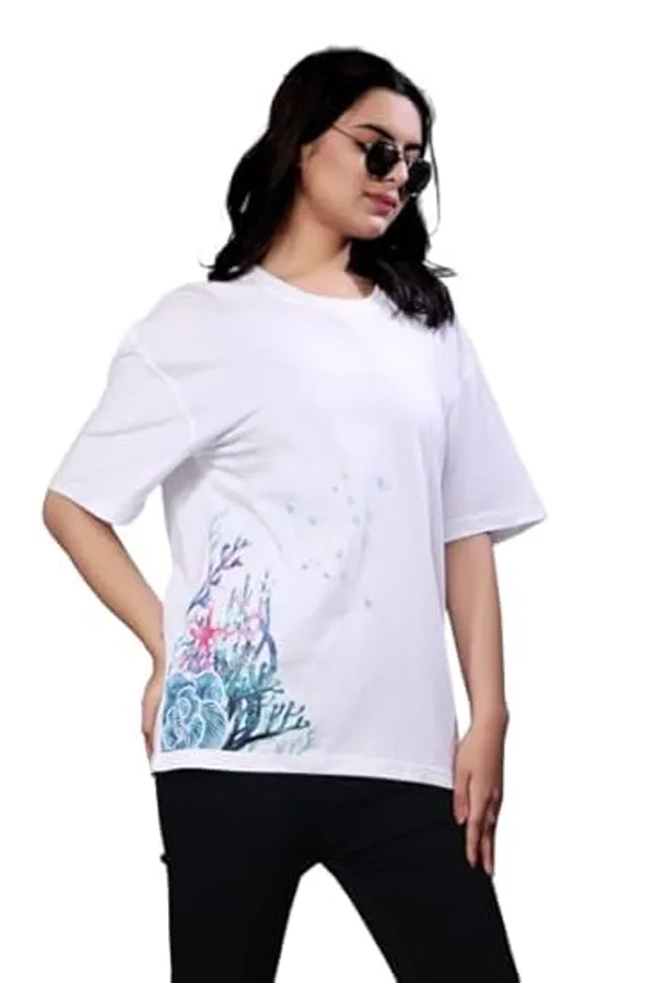 White_Cotton_Top_With_Digital_Prints_Sophisticated_Design_Stylish_Oversized_Fit_T-Shirt_For_Women