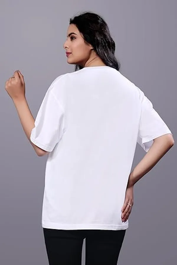 White_Cotton_Top_With_Digital_Prints_Sophisticated_Design_Stylish_Oversized_Fit_T-Shirt_For_Women