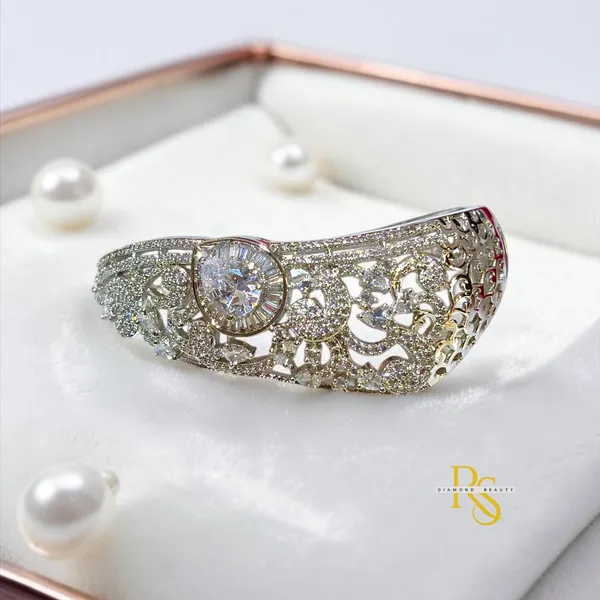 18K_White_Rhodium_Diamond_Openable_Bracelet