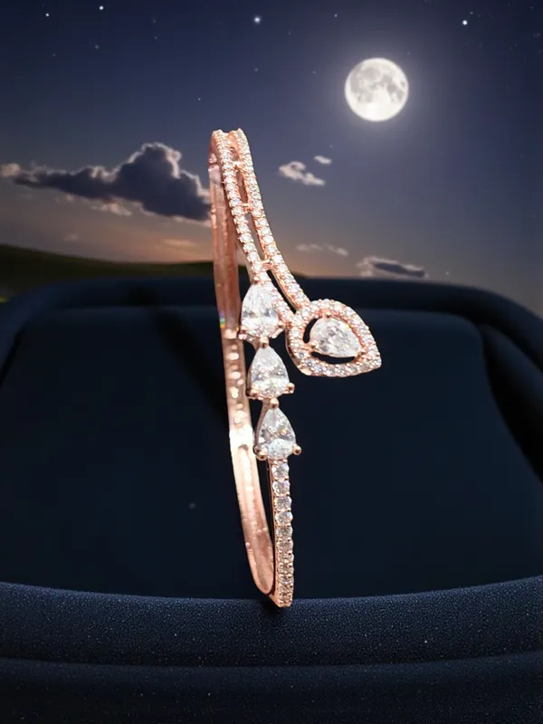 BRACELET_KADA_FOR_WOMEN