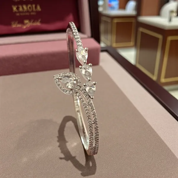 BRACELET_KADA_FOR_WOMEN