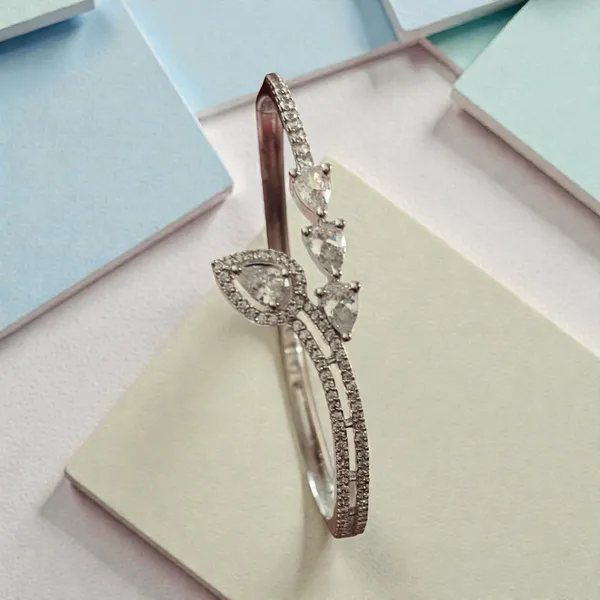 BRACELET_KADA_FOR_WOMEN