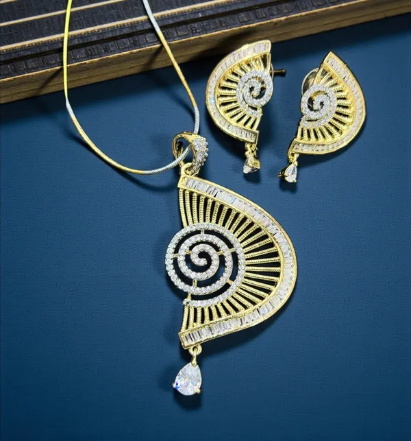 CHARMING_PENDANT_SET_FOR_WOMEN