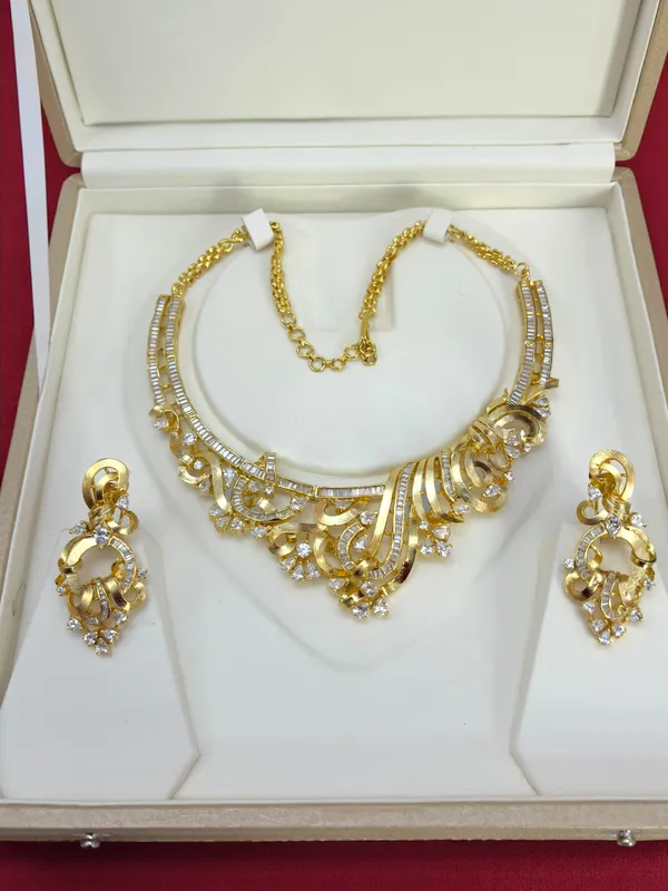 DIAMOND_NECKLACE_FOR_WOMEN