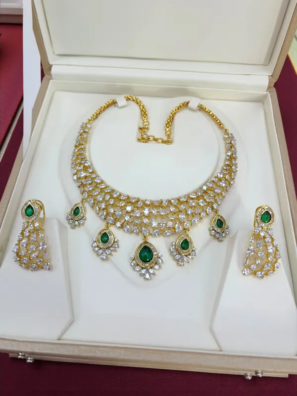 DIAMOND_NECKLACE_FOR_WOMEN