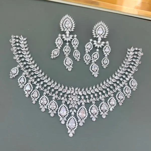 Bridal_Diamond-Look_Teardrop_Necklace_Set_with_Matching_Earrings