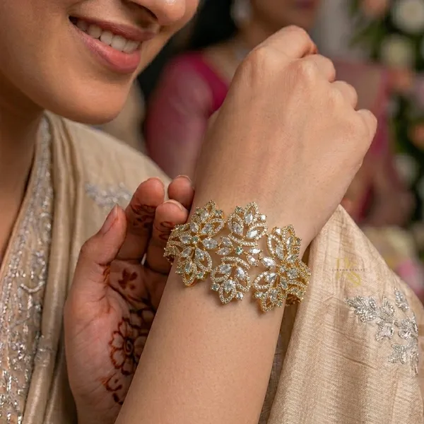 Diamond_Openable_Bracelet