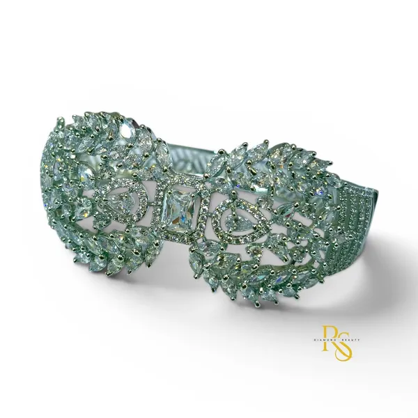 18k_White_Rhodium_Plated_Diamond_Openable_Bracelet