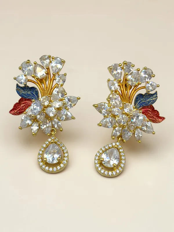Diamond_earrings_with_meenakari_work