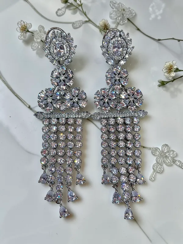 Diva_Diamond_Long_Earrings_For_Women