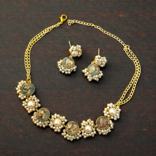 FASHION_FUSION_NECKLACE