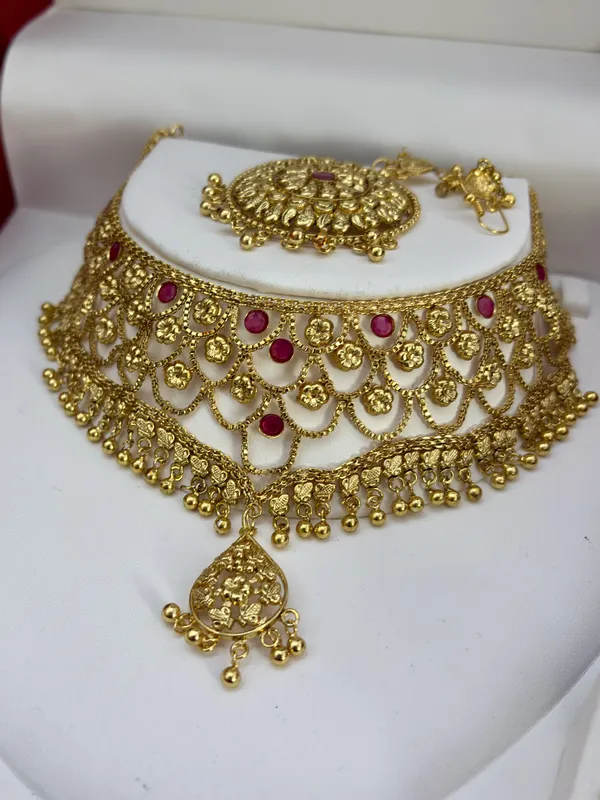 GOLD_PLATED_NECKLACE_SET_FOR_WOMEN
