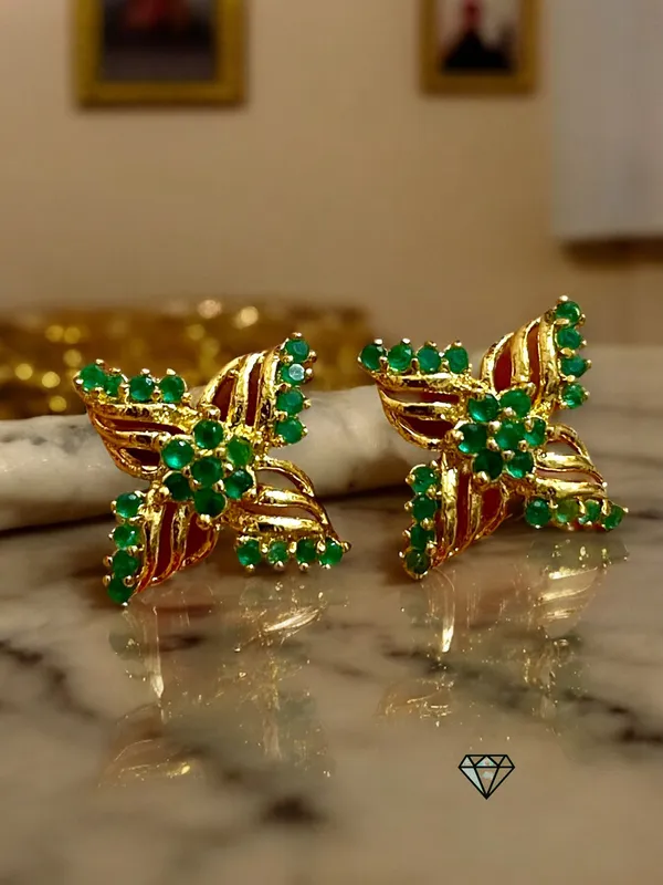 Gold_plated_studs